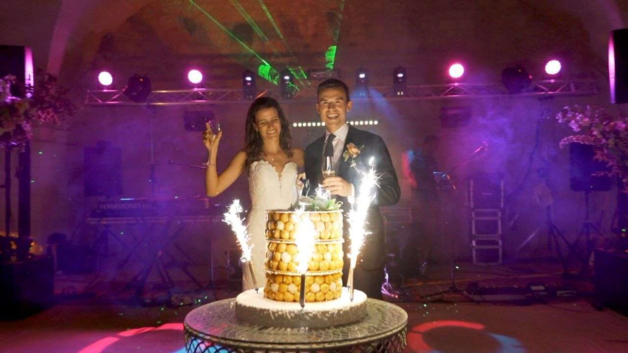 Wedding cake et feux de Bengale
